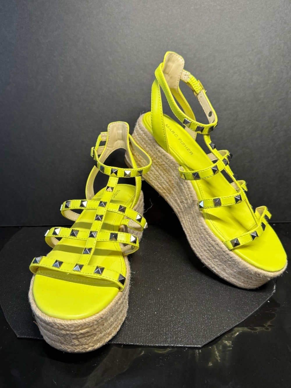 Marc Fisher Neon Yellow Studded Platform Espadrille Sandals Size 6M Gladiator